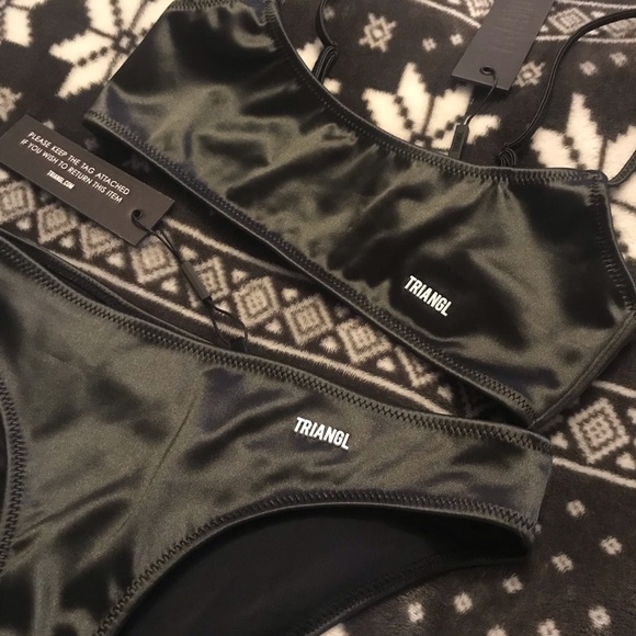 SOLD ** Triangl Mylos Noir - Picture 3 of 3